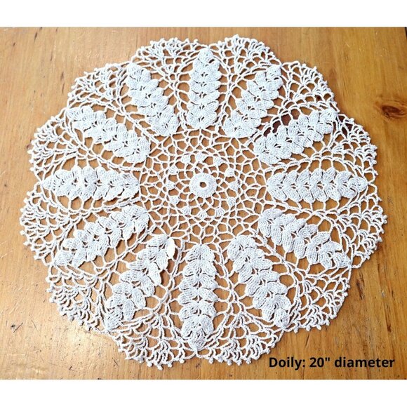3 Doilies Doily Crocheted Doily White & Ecru Vintage Doilies V23 - Picture 4 of 4